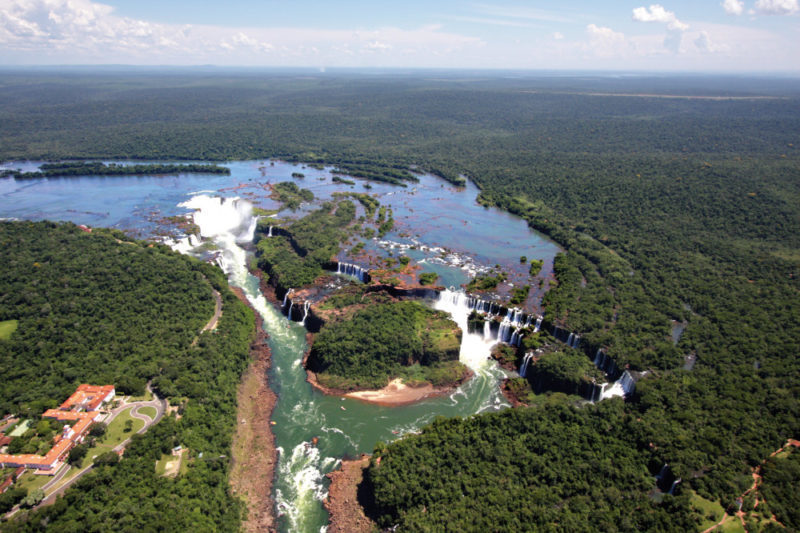 Iguazu-Wasserfälle (Luftbild) in Misiones in Argentinien